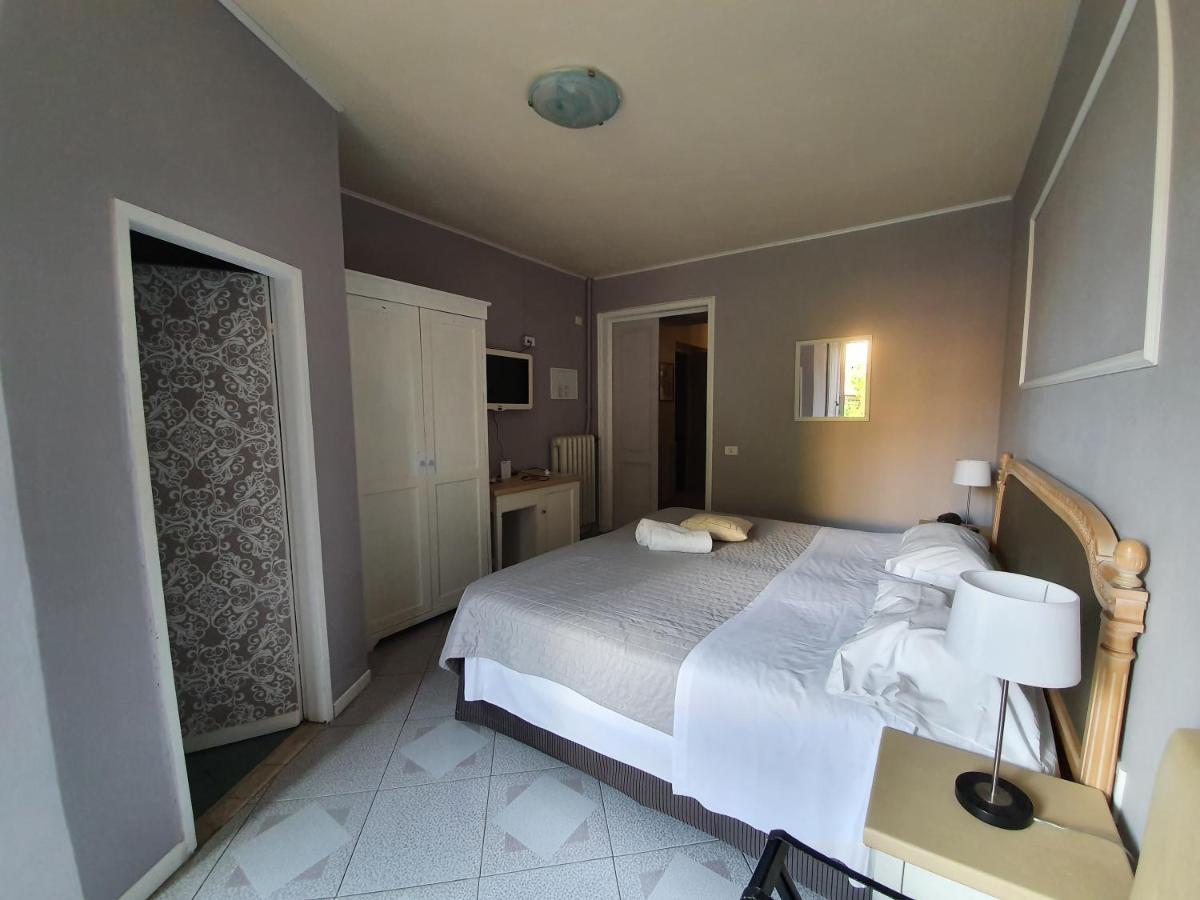 Hotel Fedora Florenţa Exterior foto