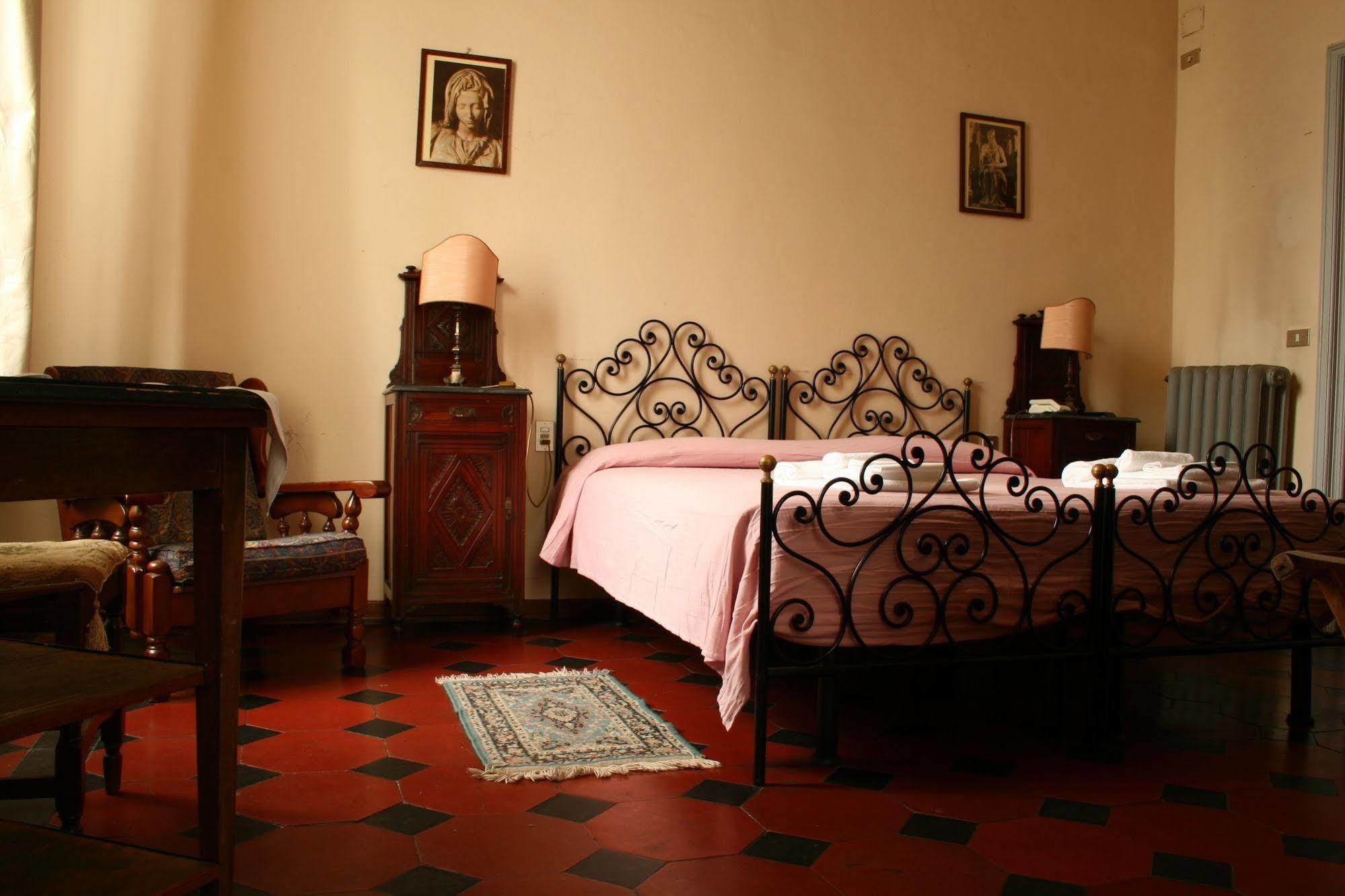 Hotel Fedora Florenţa Cameră foto