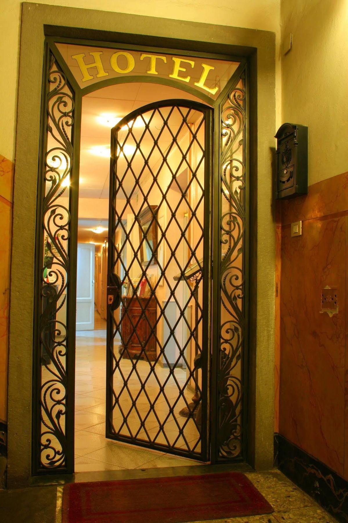 Hotel Fedora Florenţa Exterior foto